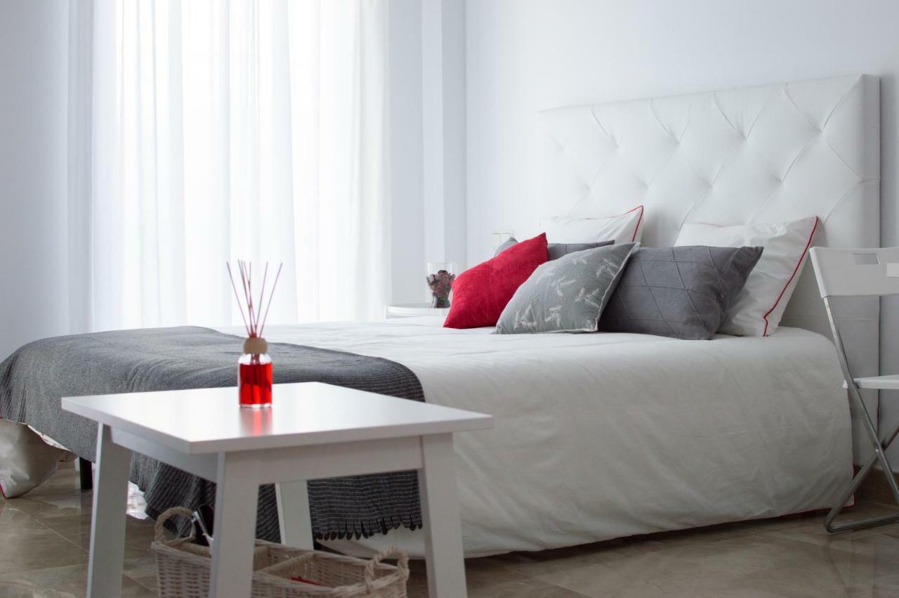 Apartamentos Oceanos Malaga Room photo